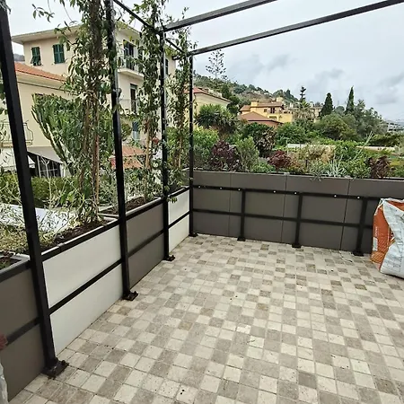 New Seaside Vintage Apartment, 20m To The Beach, Wi-fi&terrace Apartament