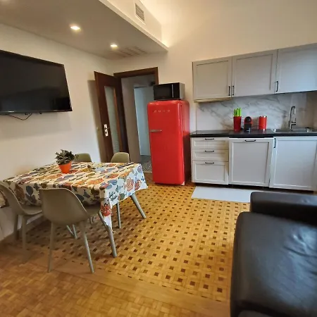 New Seaside Vintage Apartment, 20m To The Beach, Wi-fi&terrace *