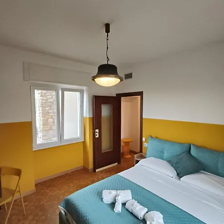 New Seaside Vintage Apartment, 20m To The Beach, Wi-fi&terrace Bordighera
